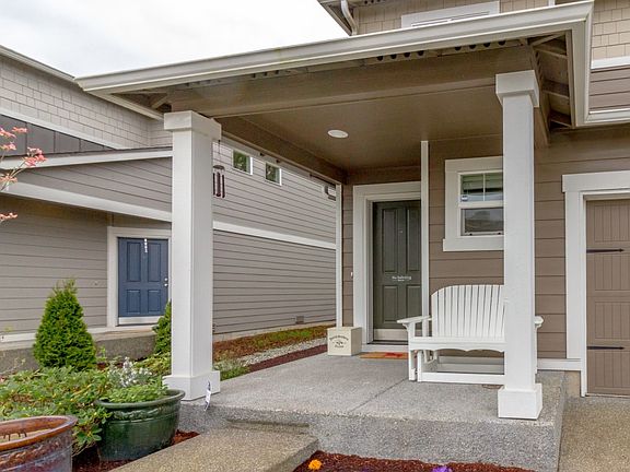 4th image of 2724 11th Ave NW