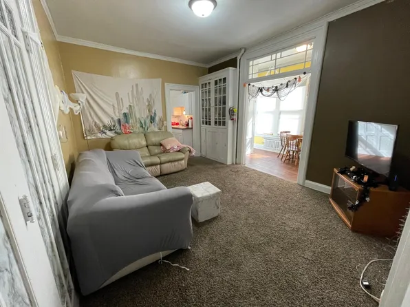 126 W 7th St, Winona, MN