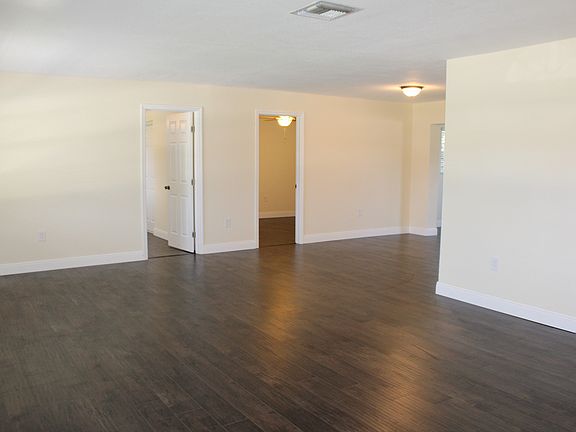 LIVING ROOM & DINNING ROOM