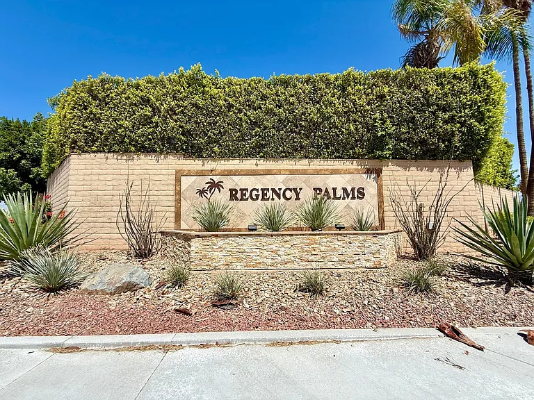 39850 Regency Way — Photo 25