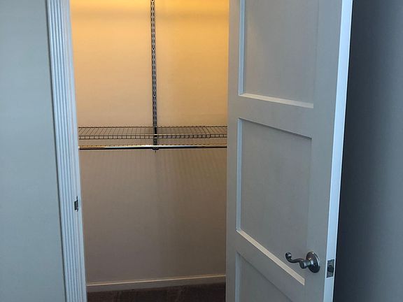 5th image of 113 Rockwood Dr