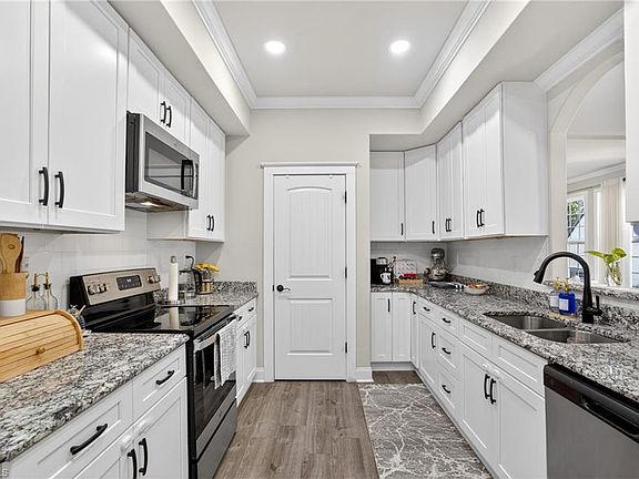 3rd image of 721 Petree Rd
