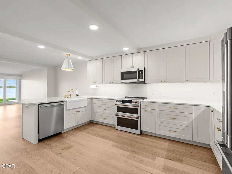 100 Cherry St #103 — Photo 8