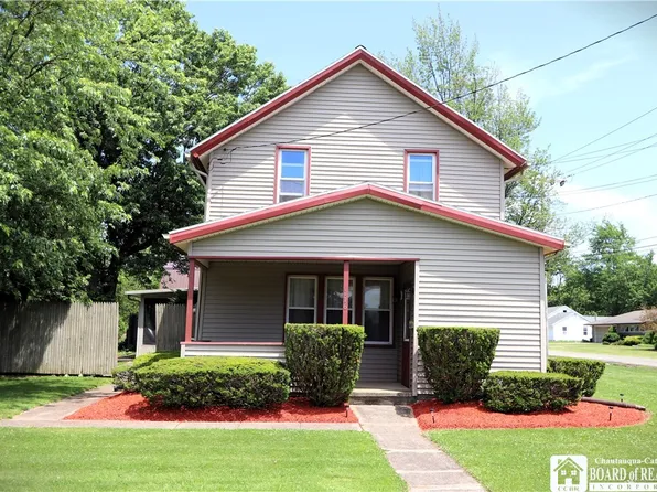 116 Seymour St, Fredonia, NY 14063