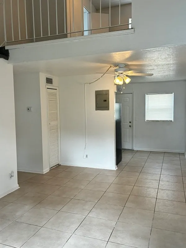 1 bed, 1.0 bath, 650 sqft, $1,195 — Photo 3