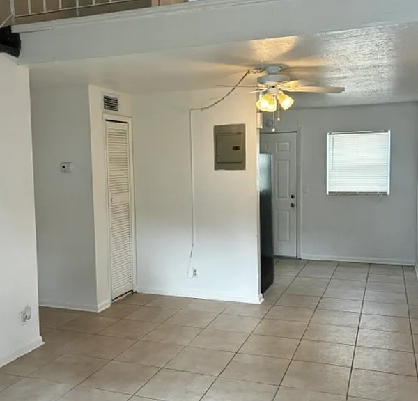 1606 King St #13 — Photo 3