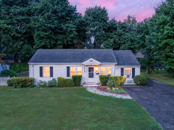 43 Sutton Drive West, Stamford, CT 06906