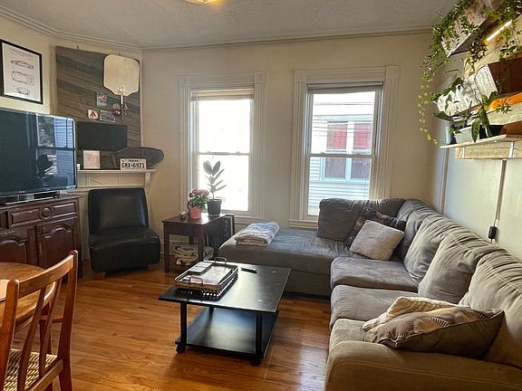 4th image of 16-22 Reedsdale St #16