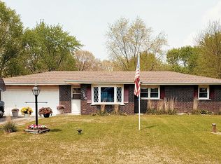 1758 Quail Dr, Saint Anne, IL 60964