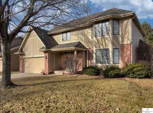 14418 Nelsons Creek Dr, Omaha, NE 68116