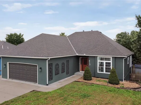 413 Shannon Ave, Smithville, MO 64089