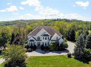 2860 Apple Valley Estates Dr, Orefield, PA