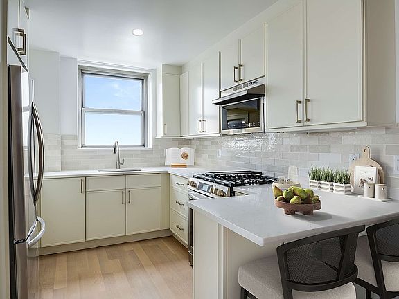 3rd image of 444 E 86th St APT 28G