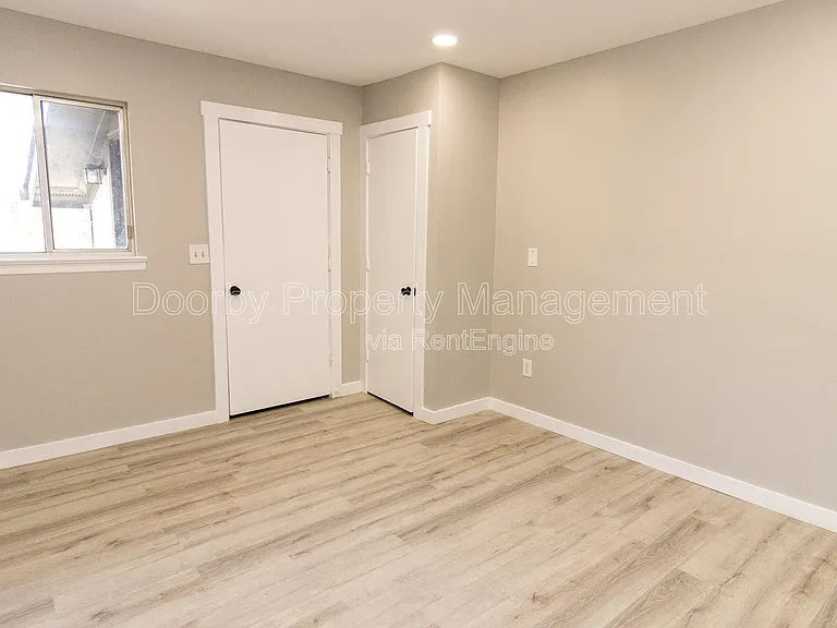 903 Forest Dale Ln #A — Photo 5
