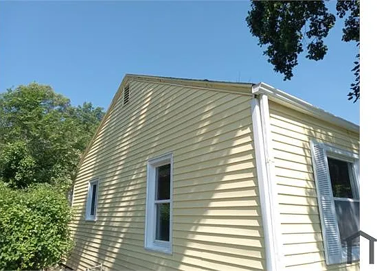 3 bed, $1,500 — Photo 2