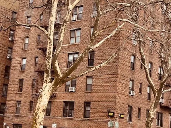 3021 Avenue Z image 1 of 13