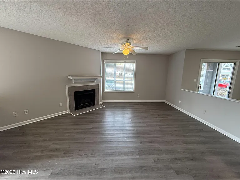 107 Breezewood Dr #A — Photo 10