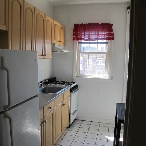 22 Glenville Ave #2 — Photo 6