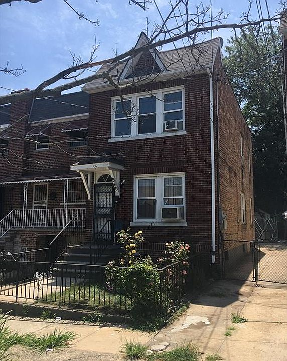 2nd image of 960 E 231st St