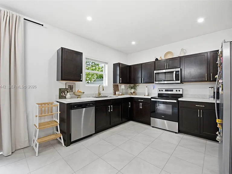 1774 SE 9th Ave #1774 — Photo 17