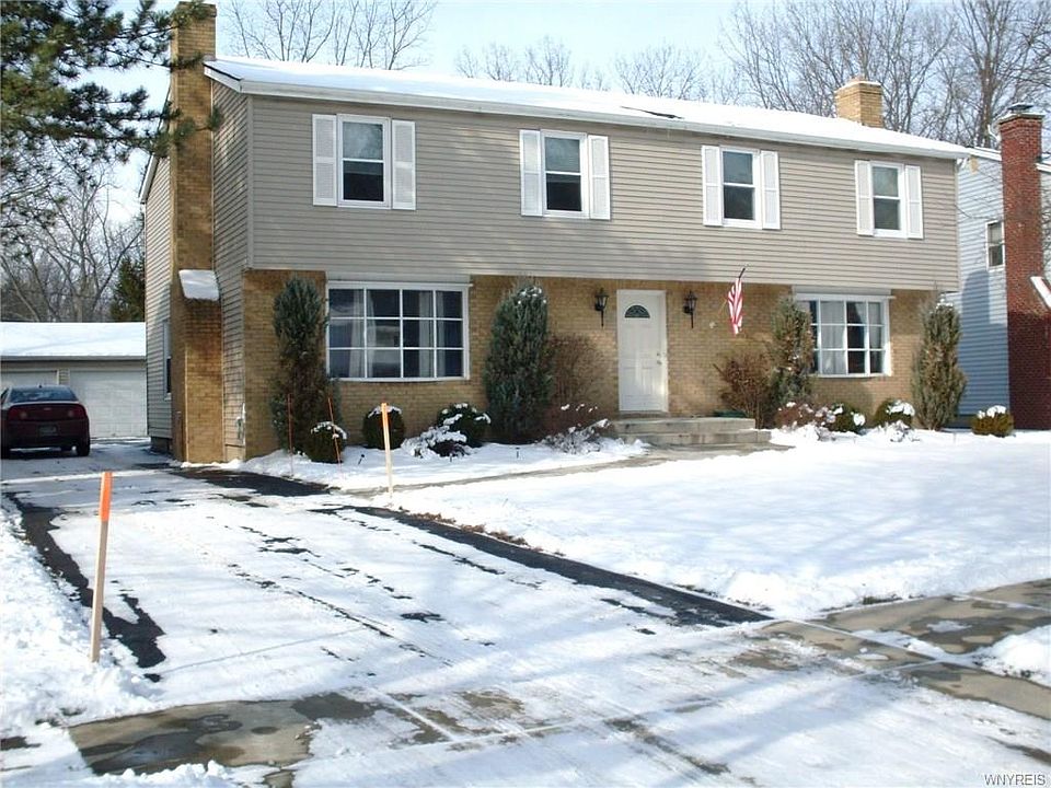 1st image of 23 Fairgreen Dr