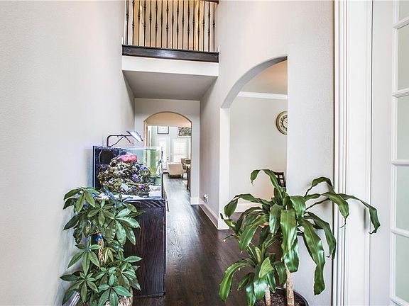 4th image of 110 Shadow Creek Ln