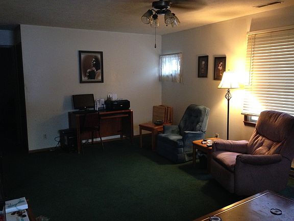 3rd image of 301 N Manor Dr