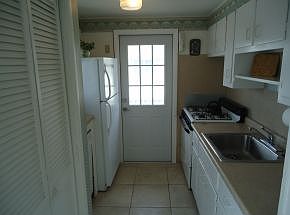4th image of 7 E Burlington Ave