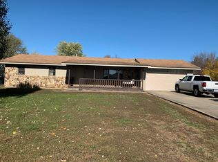 2525 W Heritage Dr, Ozark, MO 65721