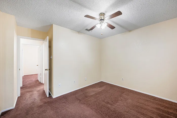 1015 E Yager Ln #41 — Photo 12