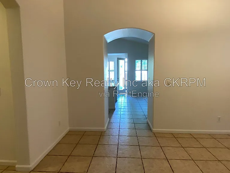 1844 Oswego Ct — Photo 6