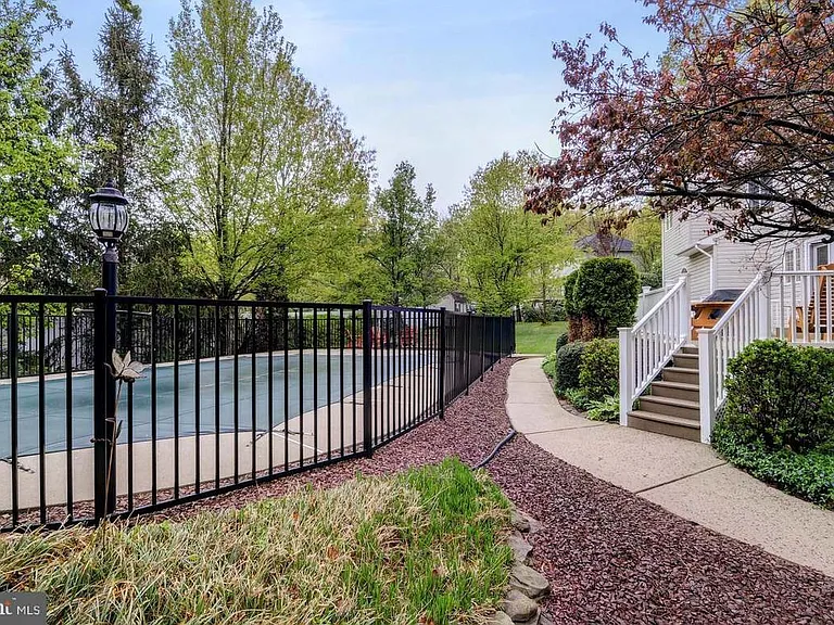 3 Wilson Ln — Photo 9