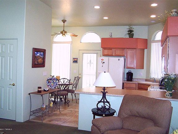3rd image of 2383 W Via Di Silvio