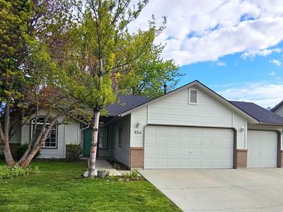924 E Hawk St, Meridian, ID, 83646