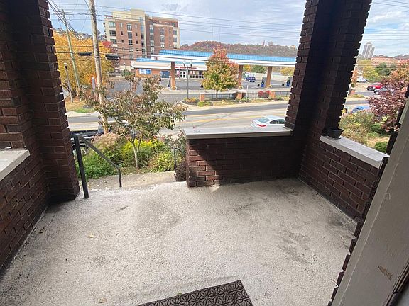 walk to restaurants and nightlife.