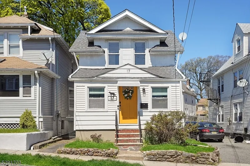 17 Elm St photo 1