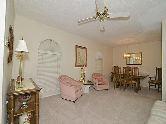 5th image of 709 Pinoak Dr