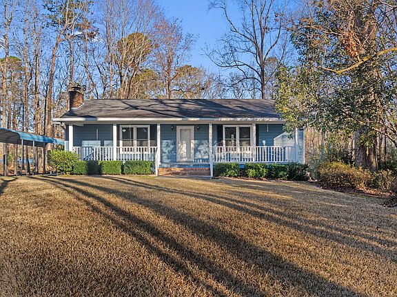 2nd image of 2036 Colony Dr