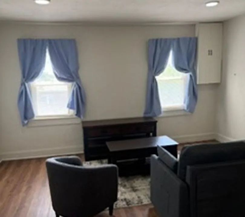 4209 Euclid Ave #2