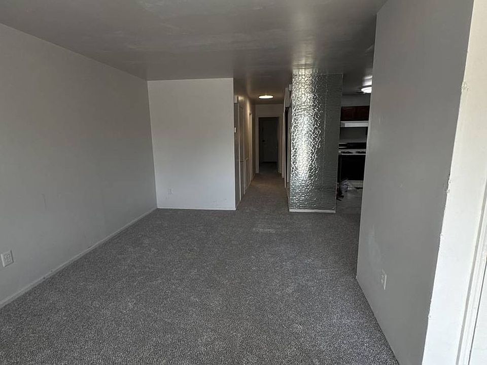 1st image of 2831 Saxton Rd