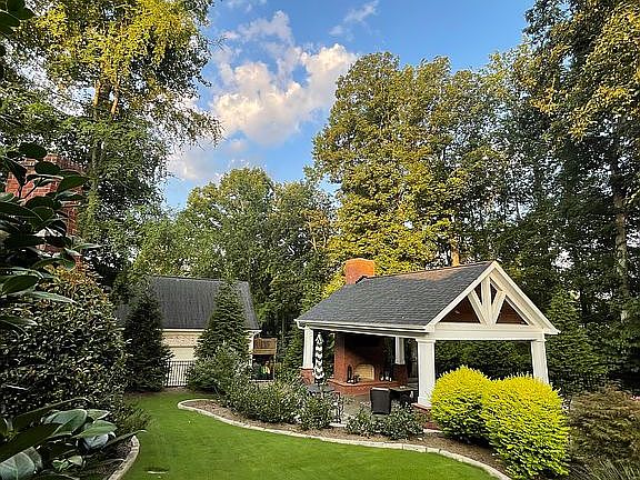 3rd image of 1839 Landry Ln