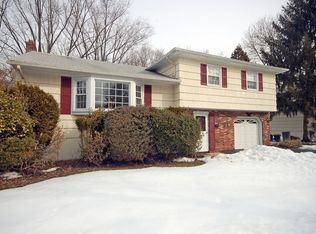 21 Arcadia Rd, Pompton Lakes, NJ 07442