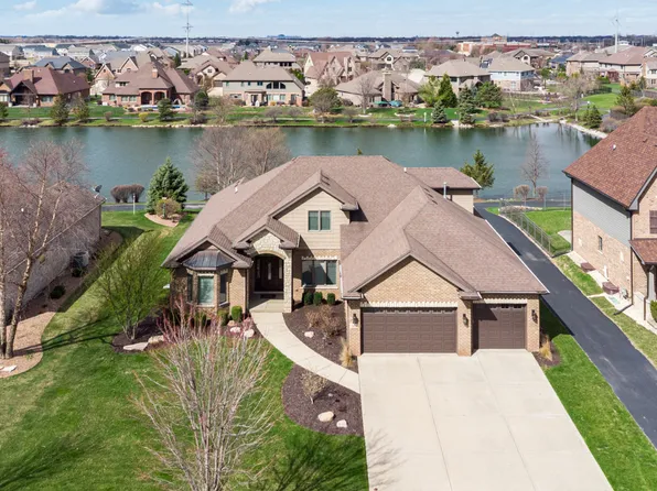 2051 Edgeview Dr, New Lenox, IL 60451