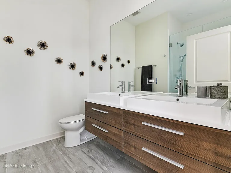 2146 N Nashville Ave #3N — Photo 14