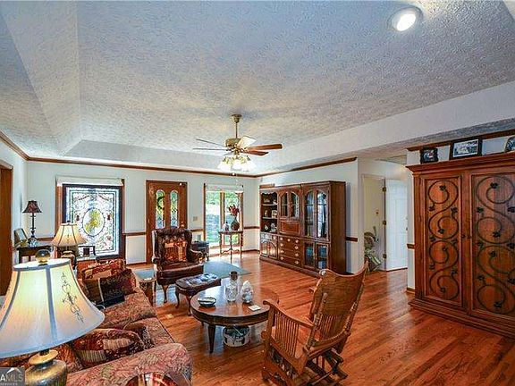 5th image of 130 Hawn Rd