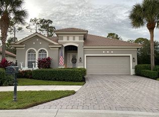 16220 Parque Ln, Naples, FL 34110