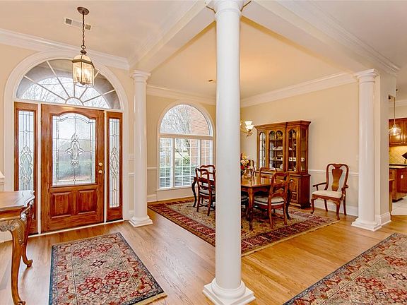 4th image of 7551 Lakeridge Dr