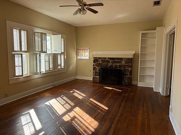 Living room with wbfp.