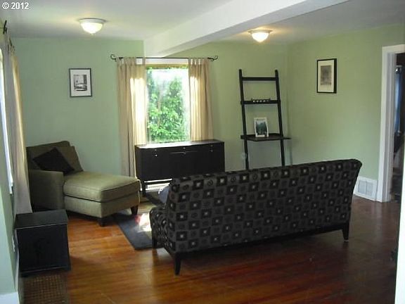 3rd image of 11011 SE Wood Ave