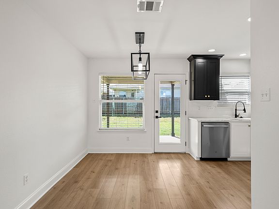 5th image of 6541 Costa Dr